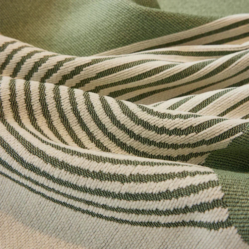 (PAGUE 1, LEVE 2) Capa de Sofá em Chenille com Dupla Face Diana + BRINDE: Tapete de Sala